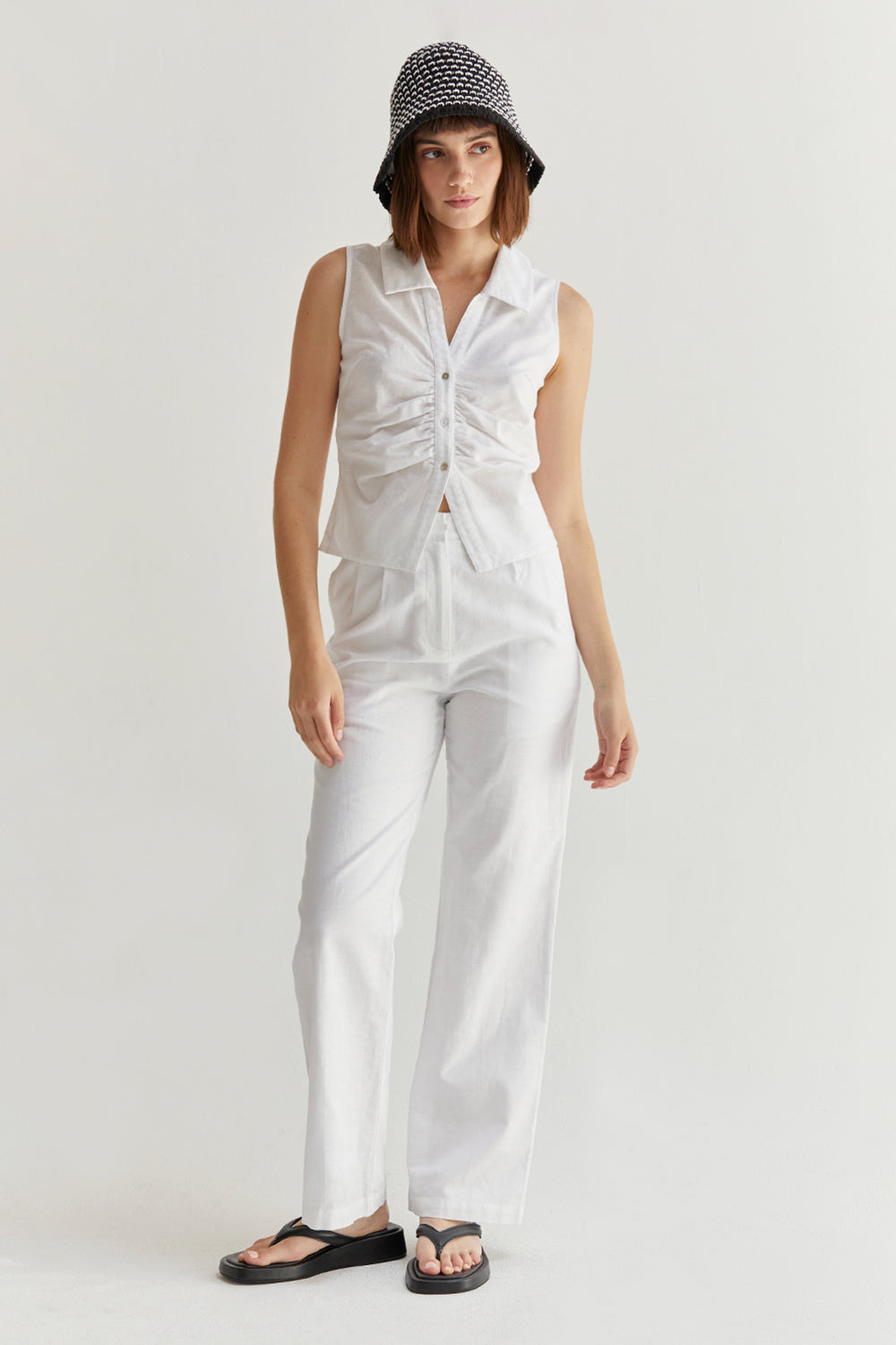 Chic Women's Pants | Free Shipping on $75+ | Crescent