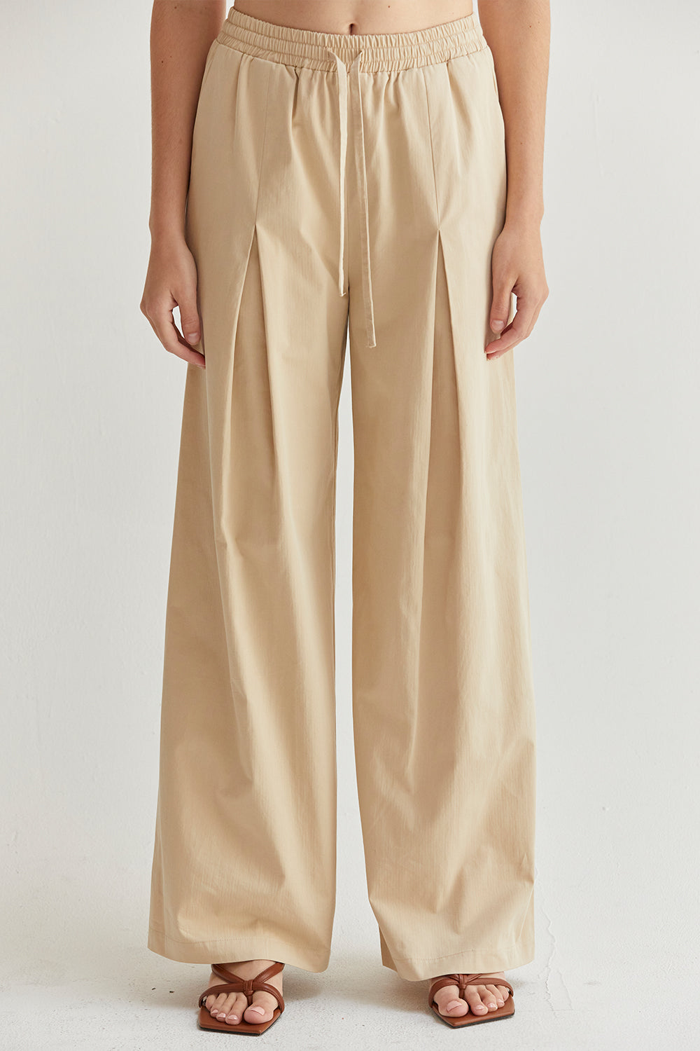 Chic Women's Pants | Free Shipping on $75+ | Crescent