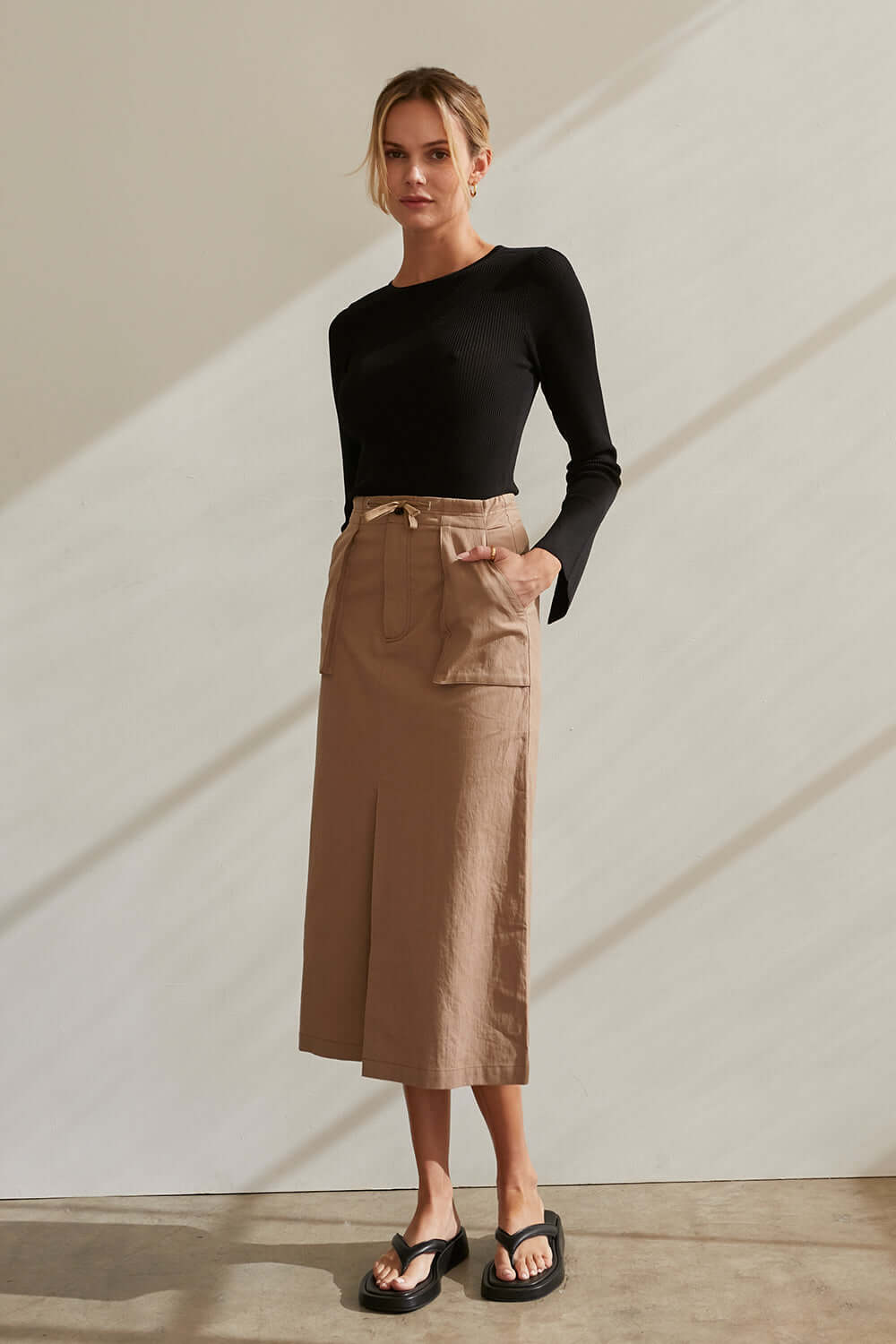 Khaki skirt shop black top